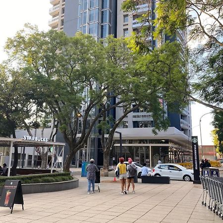 One Rosebank Stay Johannesburg Zewnętrze zdjęcie